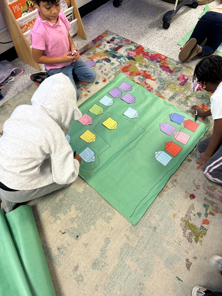 Ms. Parker’s 1st grade class is learning about fact families! Students used dice to choose their addends, then added them to find the sum. Next, students created the fact families of those numbers and assembled their house! Finally, they glued their fact-family houses down to create a fact-family community. 🏠#wearejtr #4theT