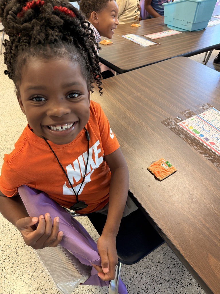 🎃 Happy Birthday, Spookley! 🎉 Mrs. Hess’s class celebrated by reading the book, watching the movie, and making yummy Spookley cookies! 🍪 We also had some spooky learning fun drawing and labeling spiders! 🕷️🕸️