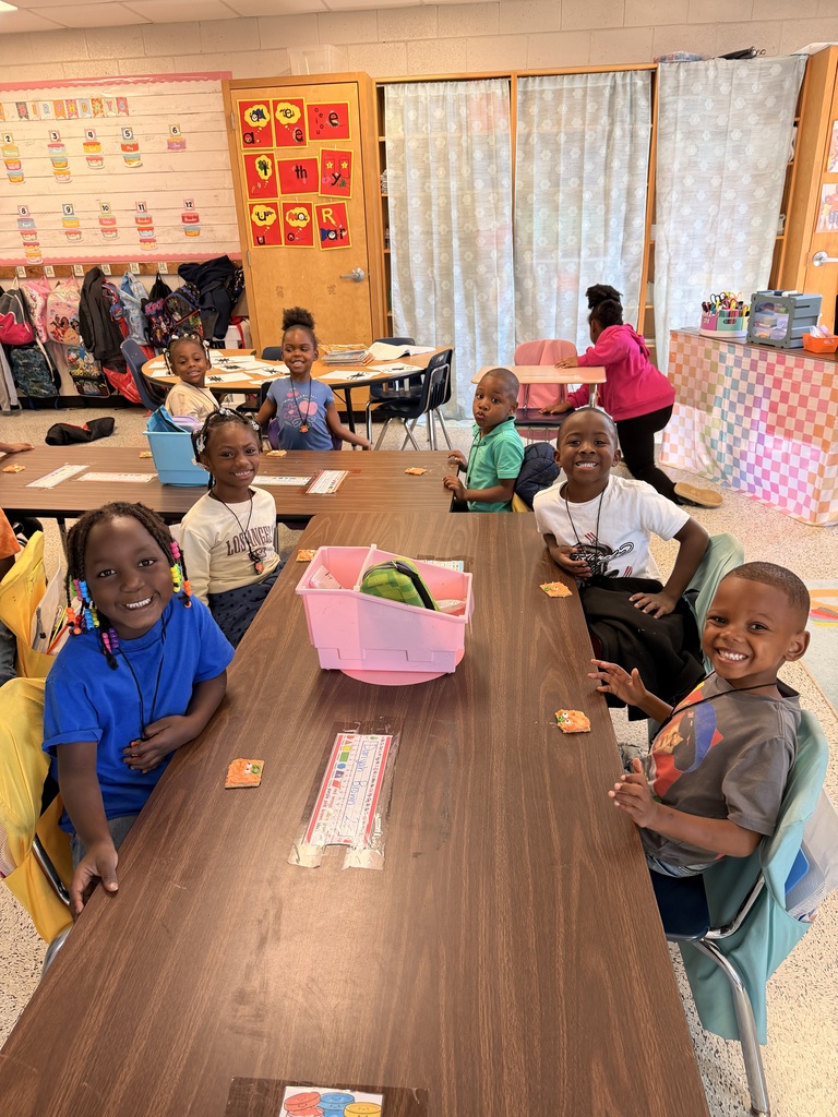 🎃 Happy Birthday, Spookley! 🎉 Mrs. Hess’s class celebrated by reading the book, watching the movie, and making yummy Spookley cookies! 🍪 We also had some spooky learning fun drawing and labeling spiders! 🕷️🕸️