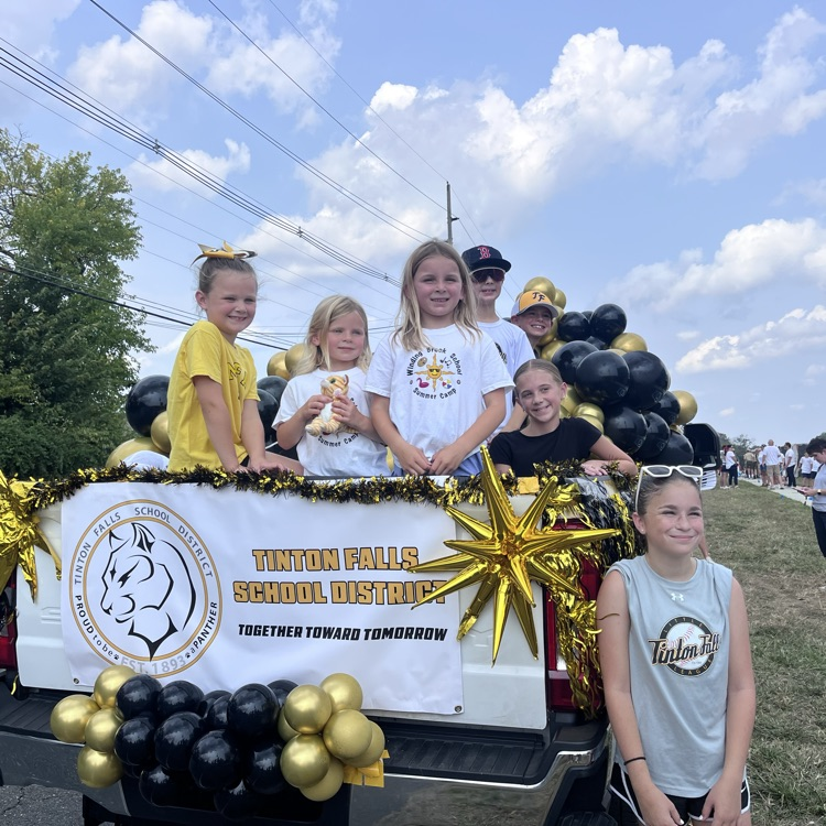 parade float 