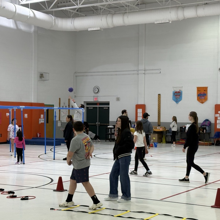 kids playing in school gym 