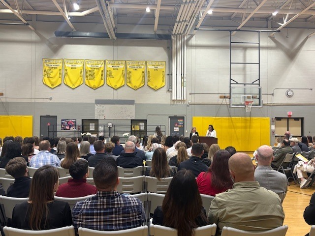 Families/Students in gym for NJHS celebration