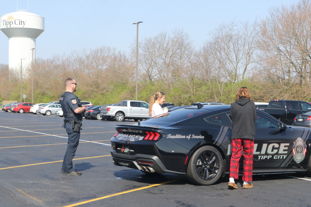 Criminal Justice students' hand-on training with Tipp City Police. 