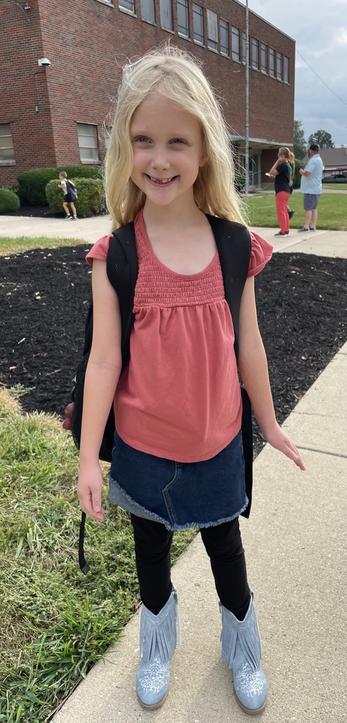 First day of school for students in grades 1 to 5.