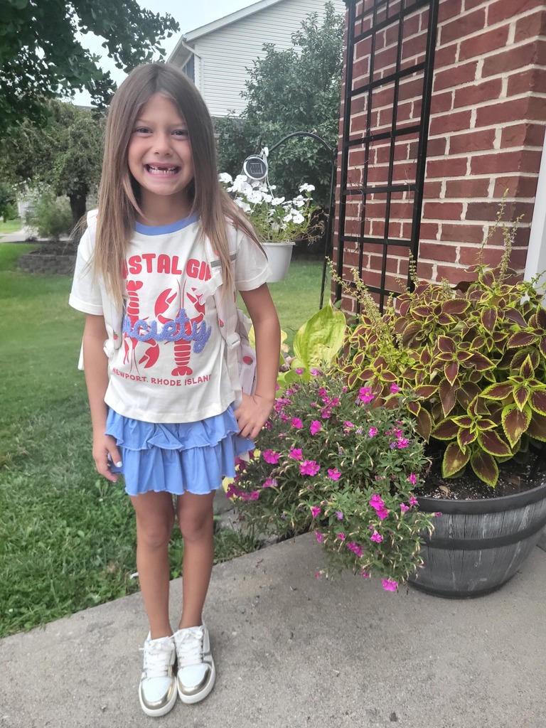 First day of school for students in grades 1 to 5.