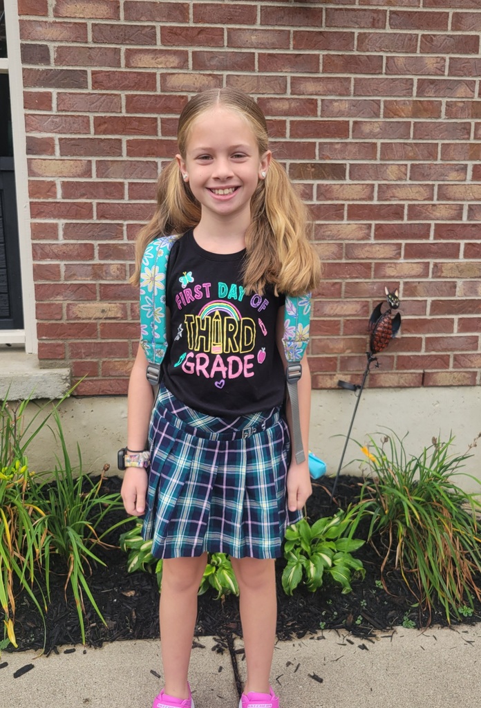 First day of school for students in grades 1 to 6.