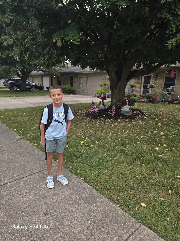 First day of school for students in grades 1 to 6.