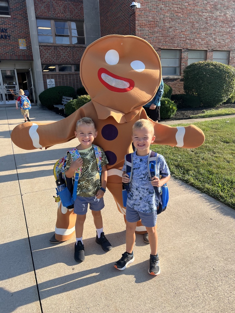 The Gingerbread Man made his debut at Broadway.