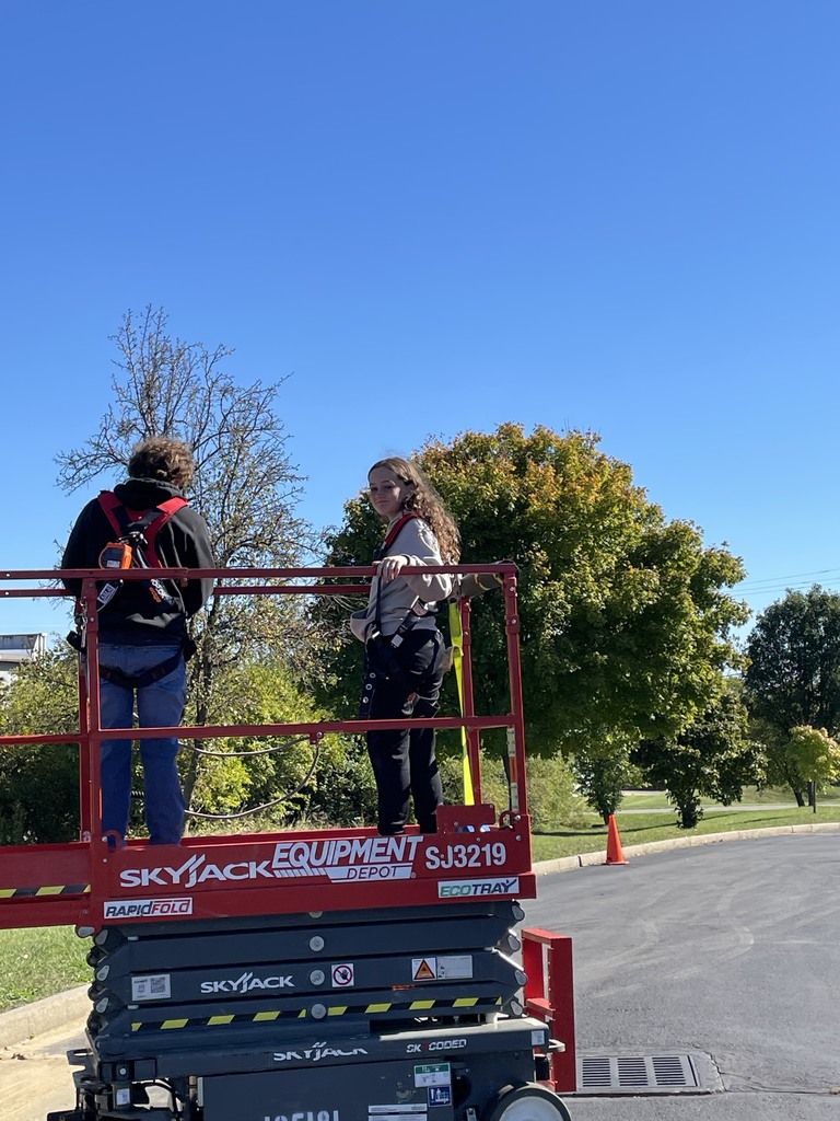 TMS students completing a hands-on activity while on a field trip to JATC in Vandalia. 