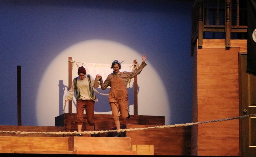THS production of Peter and the Starcatcher.