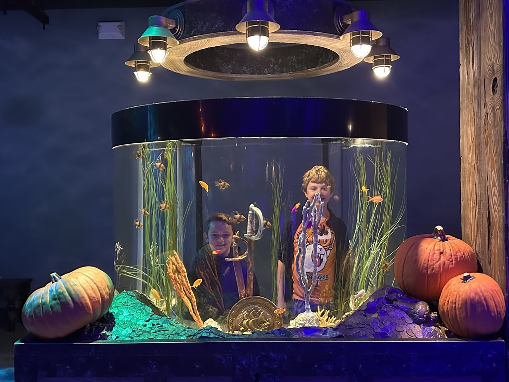 L.T. Ball third graders at the Newport Aquarium. 