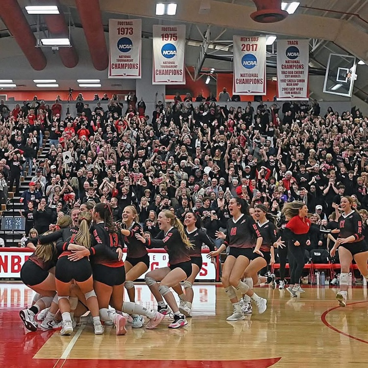 THS volleyball team celebrates  