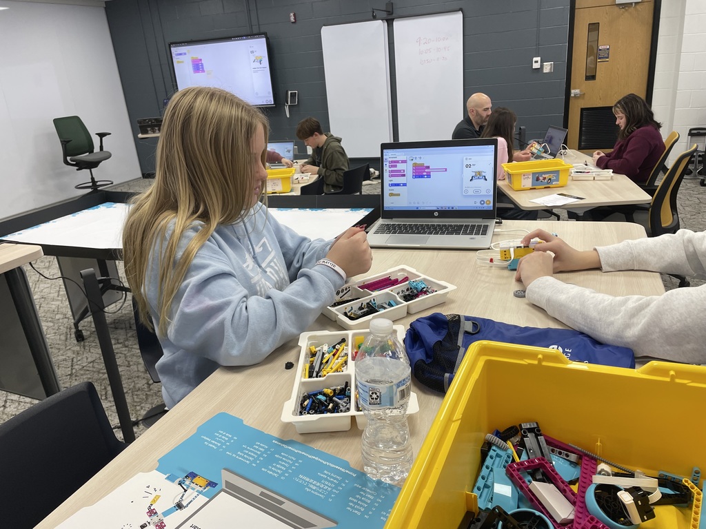 TMS students at the STEMM Expo.