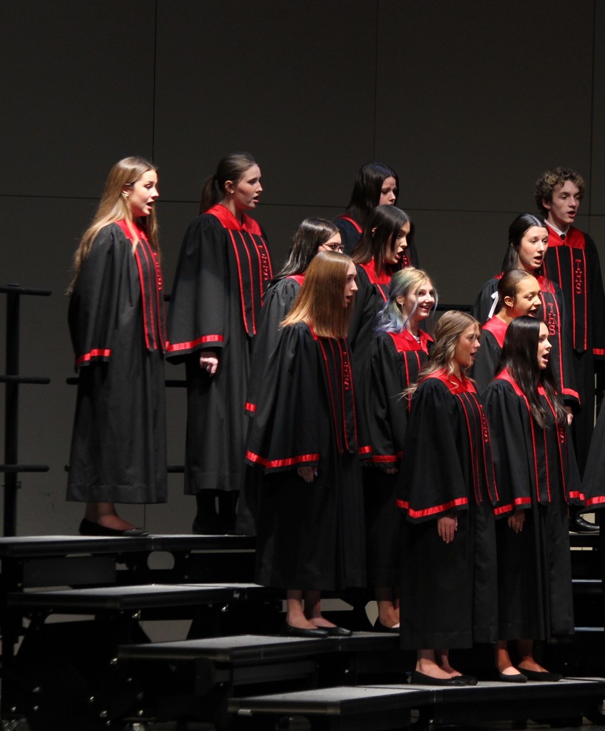 THS choirs perform their holiday concerts.