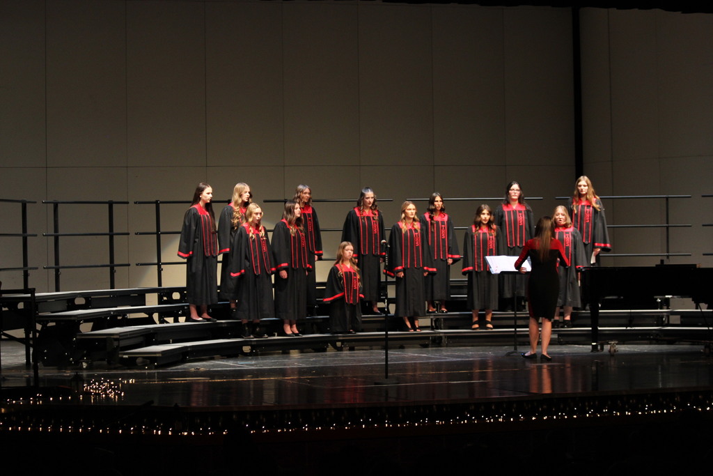 THS choirs perform their holiday concerts.