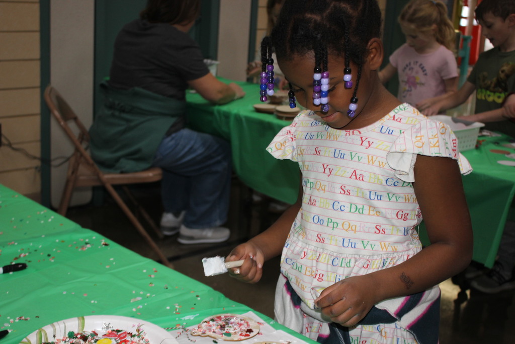 Broadway students crafting gifts at the Little Elves Workshop.
