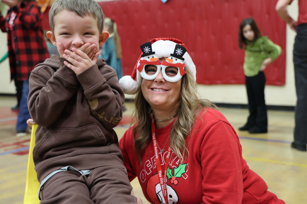 Broadway Elementary sing along.