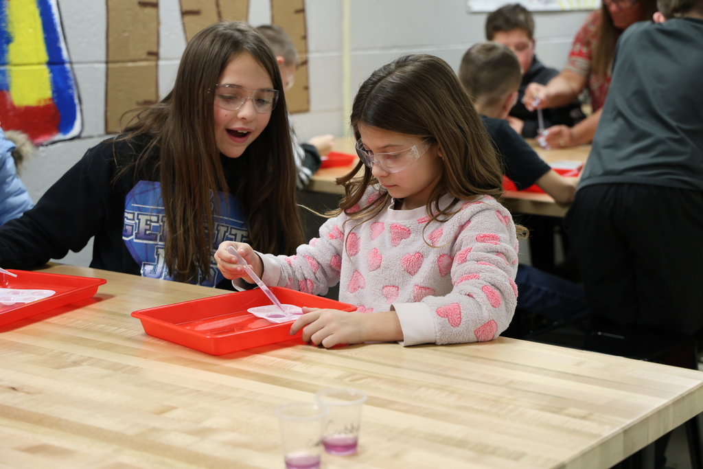 L.T. Ball students enjoy an after-school science program with Boonshoft. 