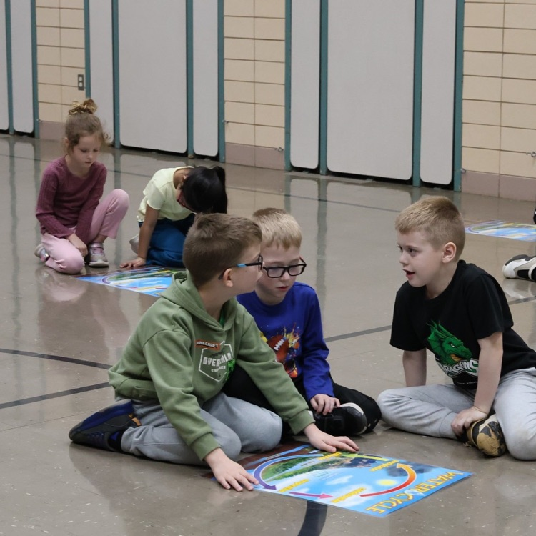 Broadway Elementary students learn about the water cycle with COSI.