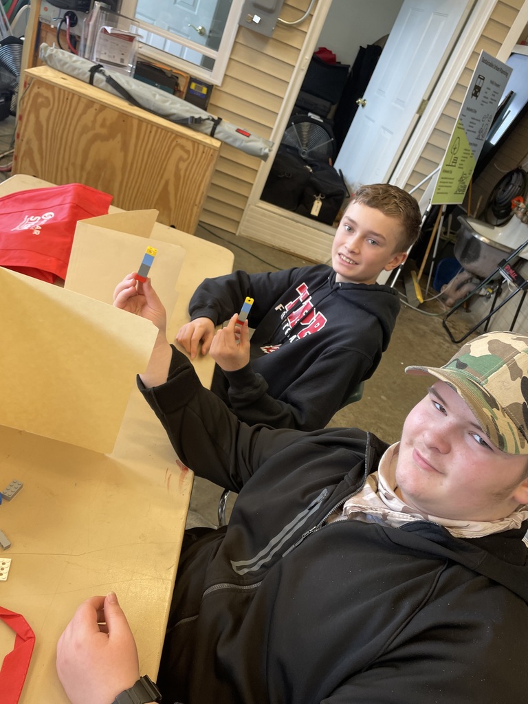 TMS students work on a STEM lab at Sinclair Community College.