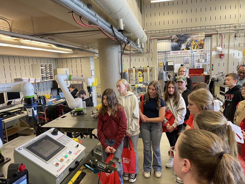 TMS students work on a STEM lab at Sinclair Community College.