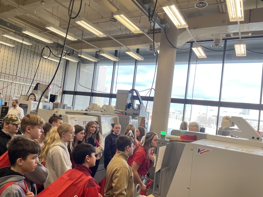 TMS students work on a STEM lab at Sinclair Community College.