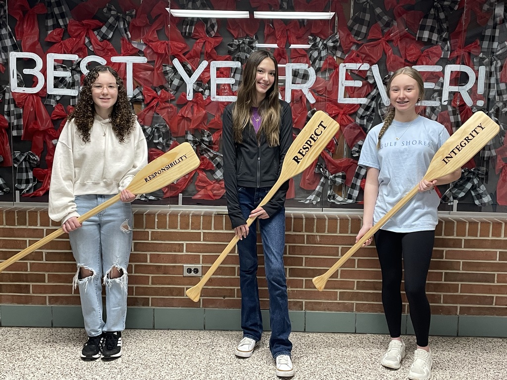 TMS Crew of the Week with the oars.