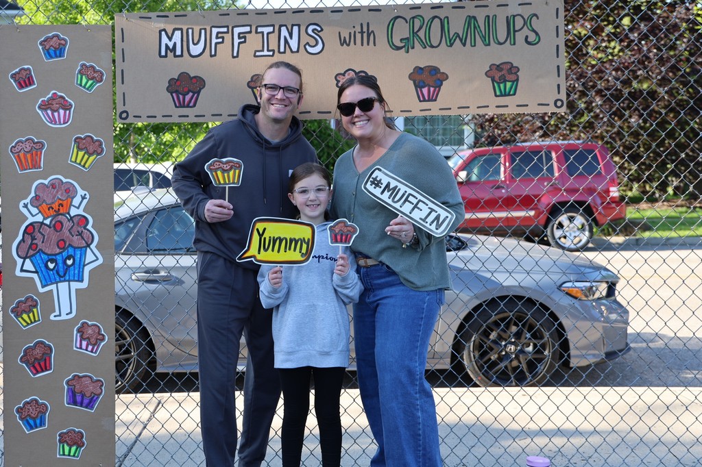 A Broadway family at Muffins in the Morning.