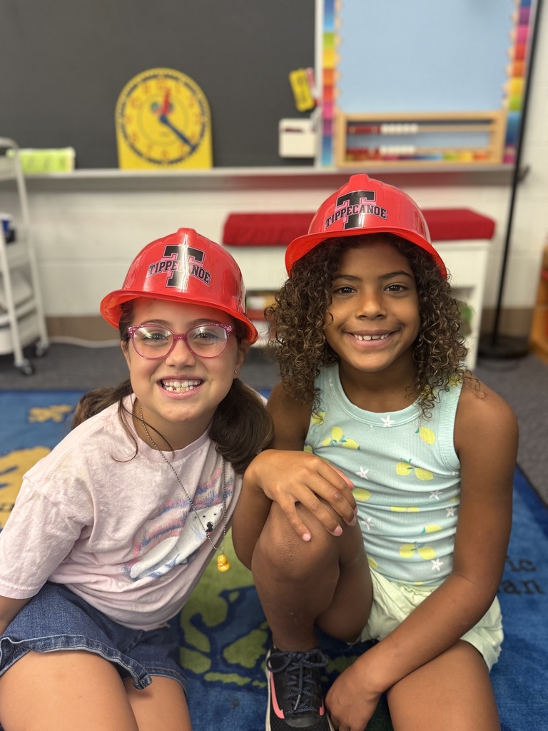 Broadway Elementary students pose with their Tippecanoe hard hat.