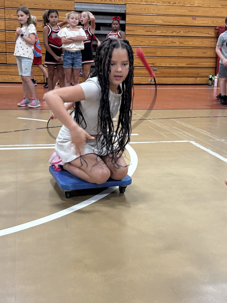 Back to School teambuilding at L.T. Ball Intermediate School where students are engaged in a host of fun activities that require communication and cooperation.