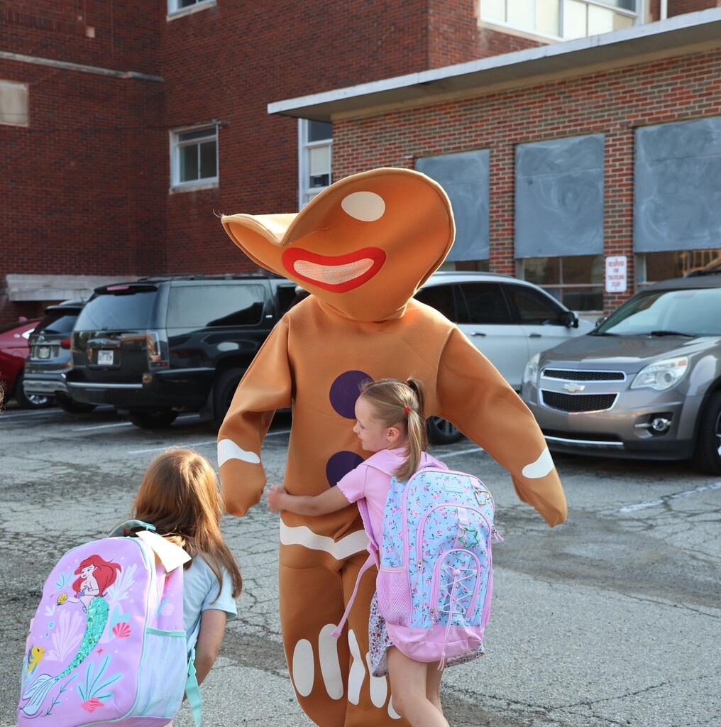 Gingerbread man interacts with a Broadway student.