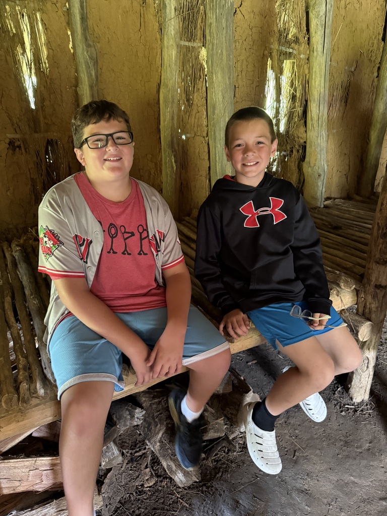 Students at Sunwatch village.