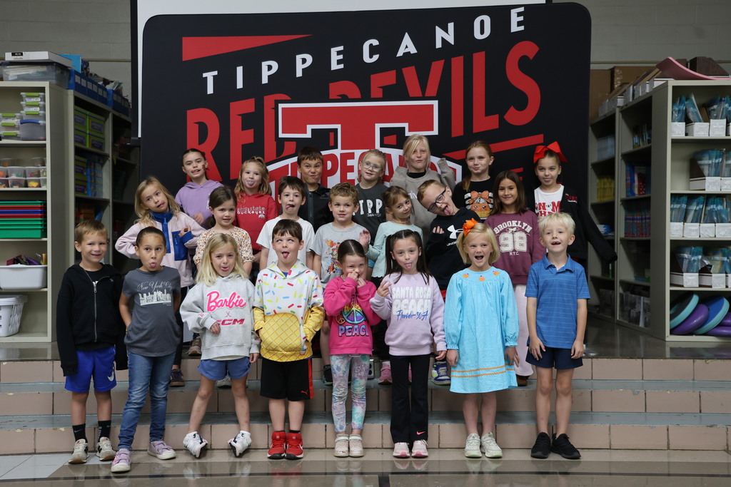 Super Citizens pose for a silly picture! 😄❤️