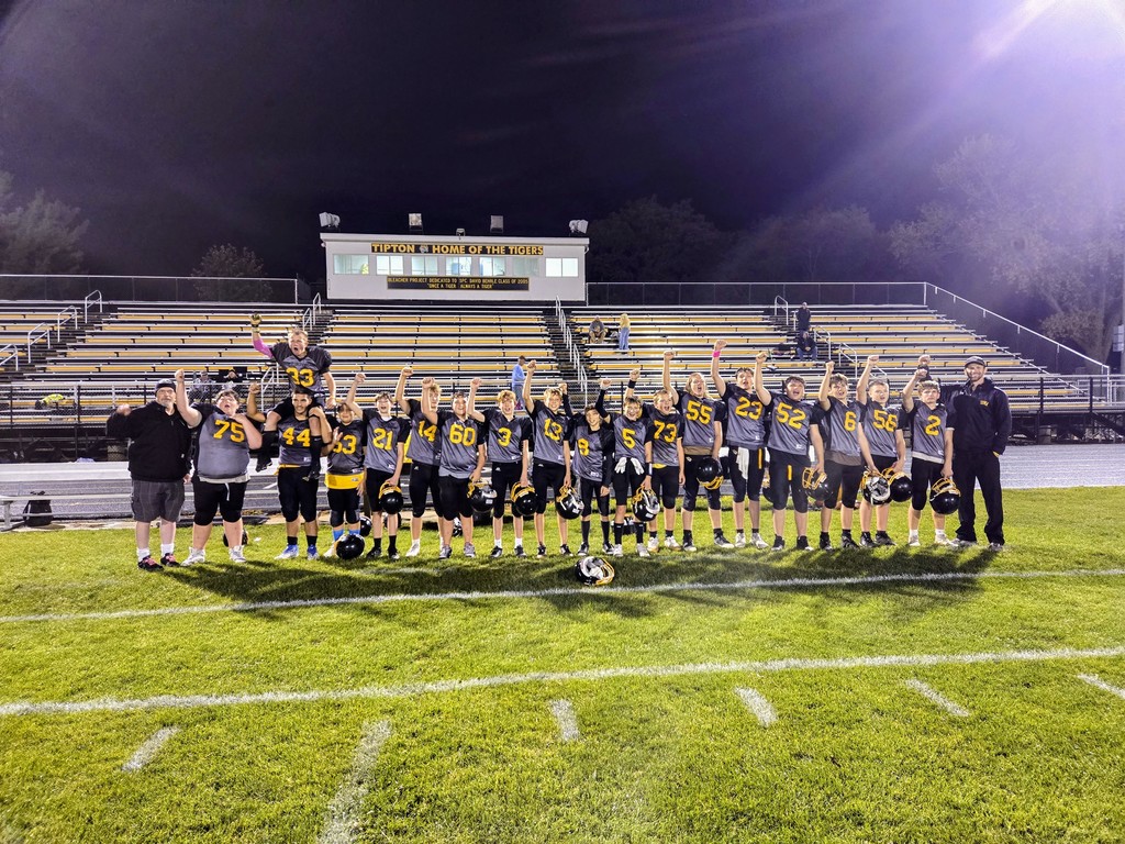8th grade football 2025