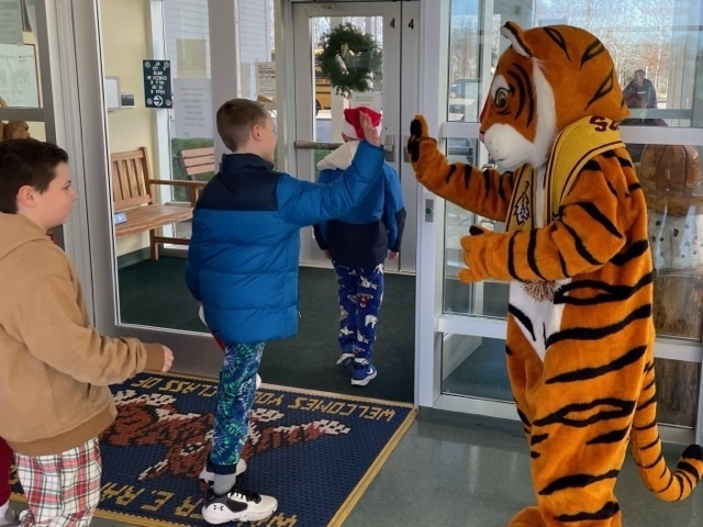 There was a Tiger Sighting at Ranger School this morning as their mascot Walt said good morning to the students and staff as they headed out to The Holiday Concert at THS!