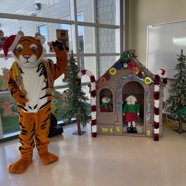 There was a Tiger Sighting at Ranger School this morning as their mascot Walt said good morning to the students and staff as they headed out to The Holiday Concert at THS!