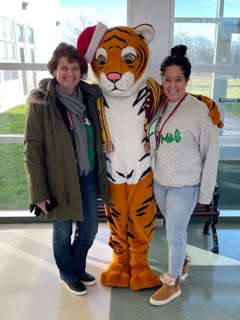 There was a Tiger Sighting at Ranger School this morning as their mascot Walt said good morning to the students and staff as they headed out to The Holiday Concert at THS!