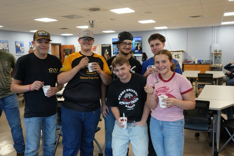 welding juniors with parfaits