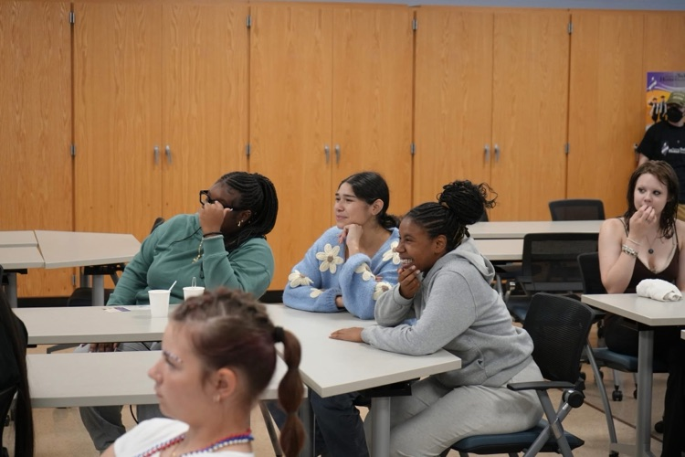 students interacting during presentation