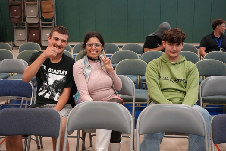 students learning about bodega