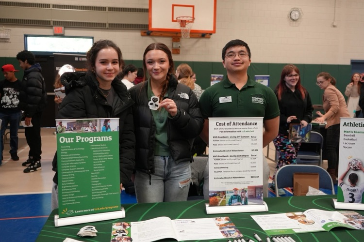 students at Pathways to your future fair with TC3