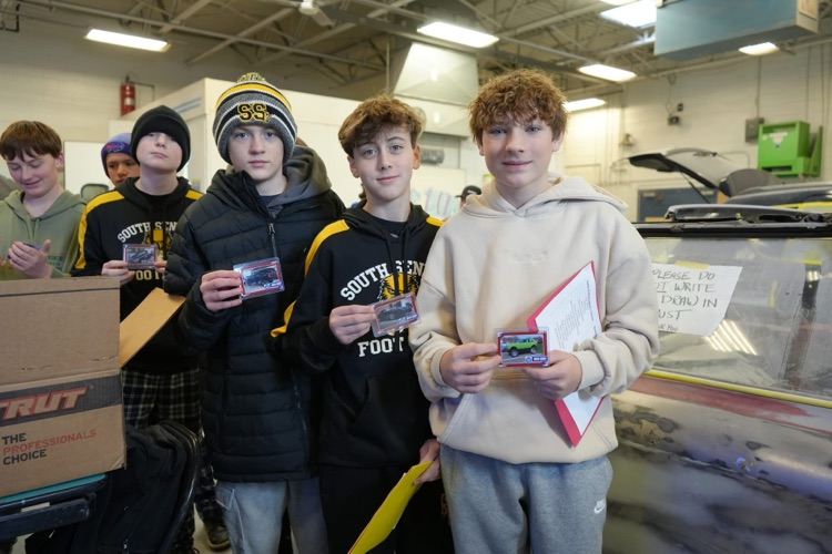 8th graders visiting CTE Programs from component school districts in auto body