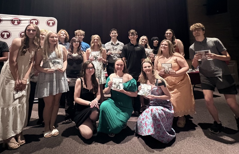 Students pose for a photo at the THS Awards 2026