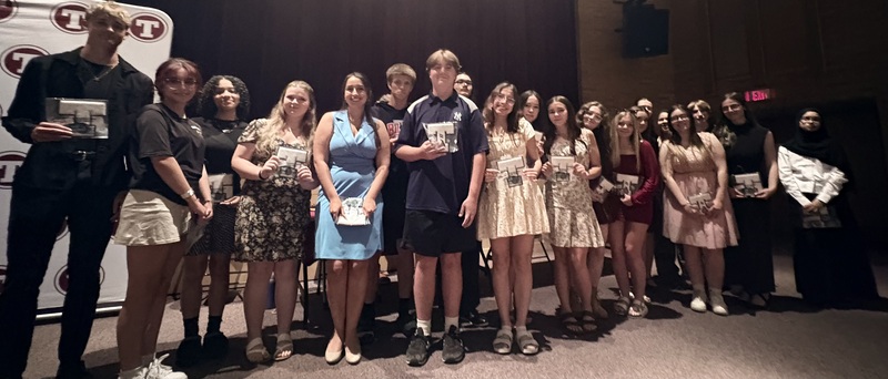 Students pose for a photo at the THS Awards 2026