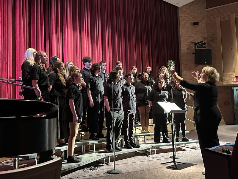 THS students perform at winter concert.