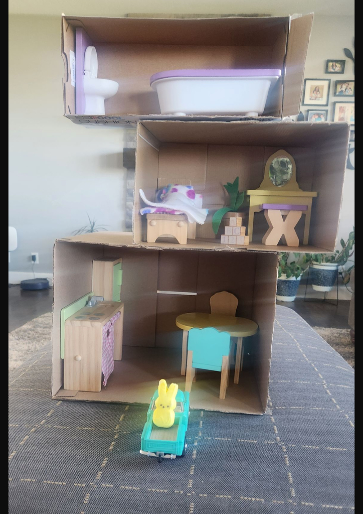 Peep Mansion