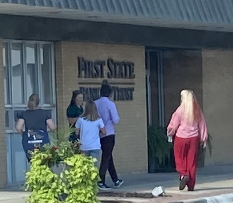 What a way to welcome new teachers to USD 464! New teachers went on a wild goose chase and explored our town. Welcome to the USD 464 family!