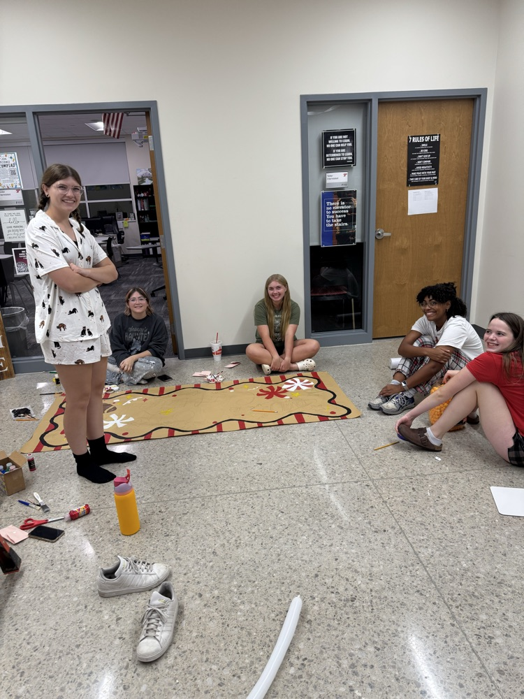 Students at Homecoming Stuco Lock-in 