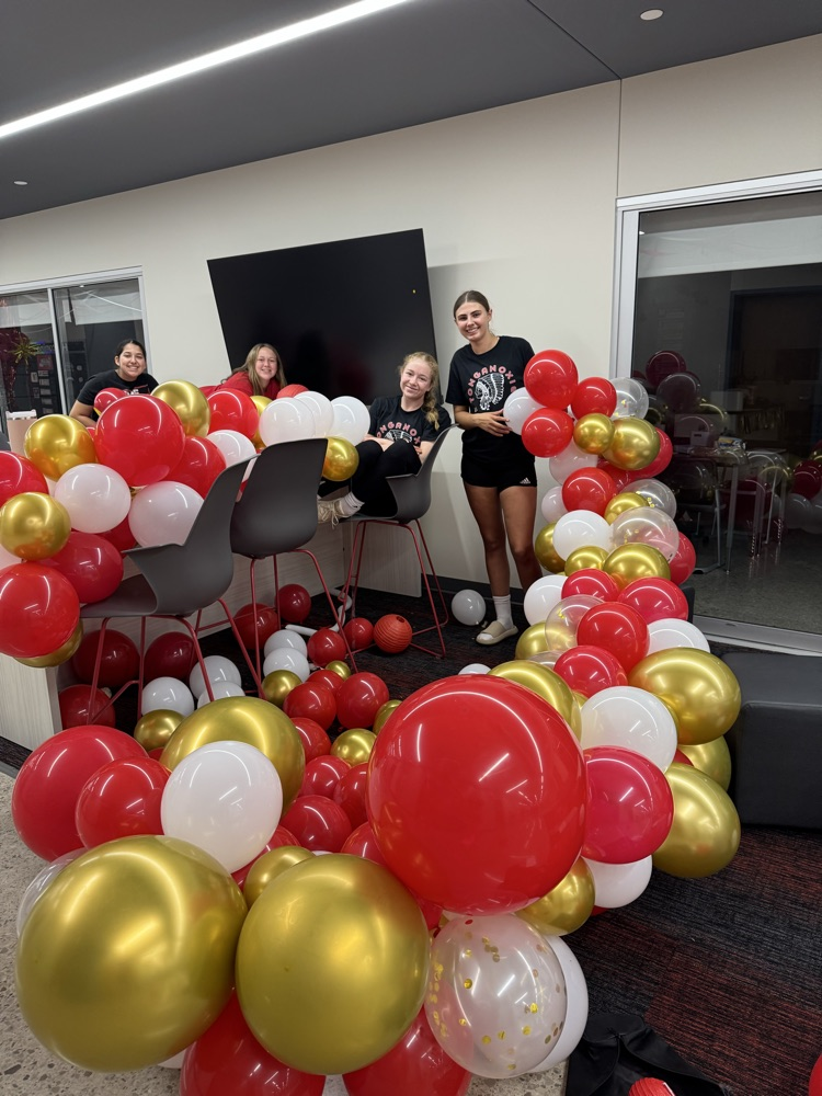Students at Homecoming Stuco Lock-in 