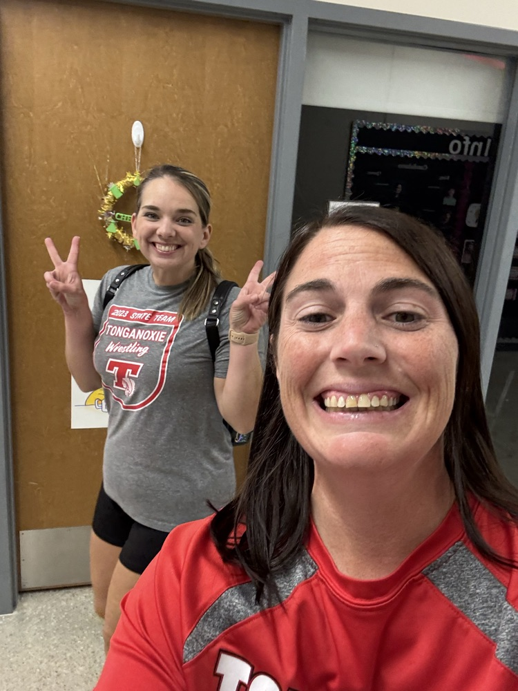 Stuco sponsors at homecoming lock-in